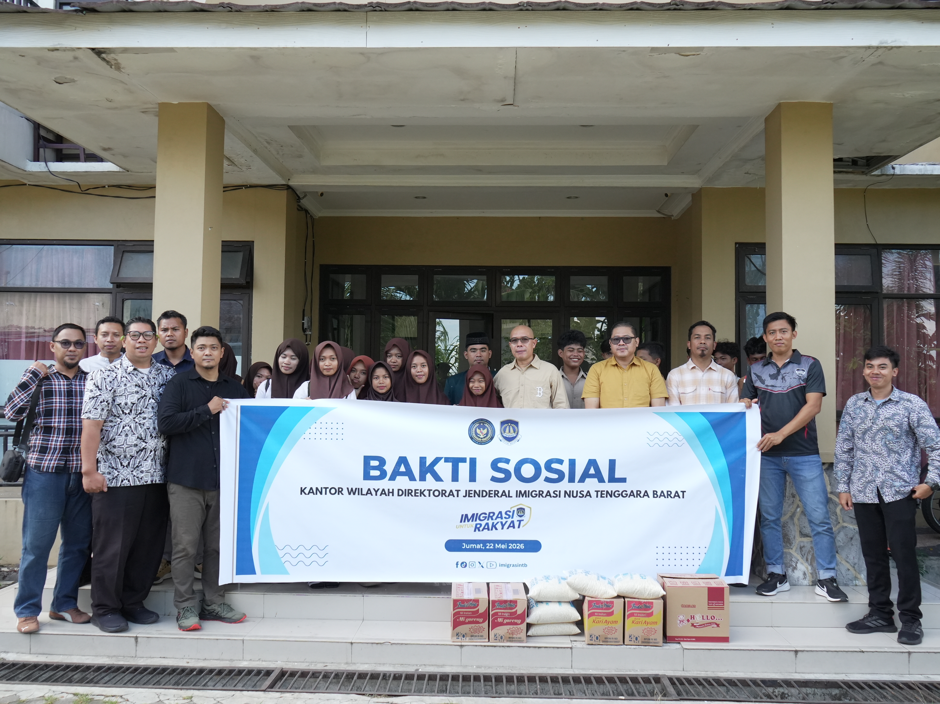 Bakti Sosial Kanwil Ditjen Imigrasi Nusa Tenggara Barat