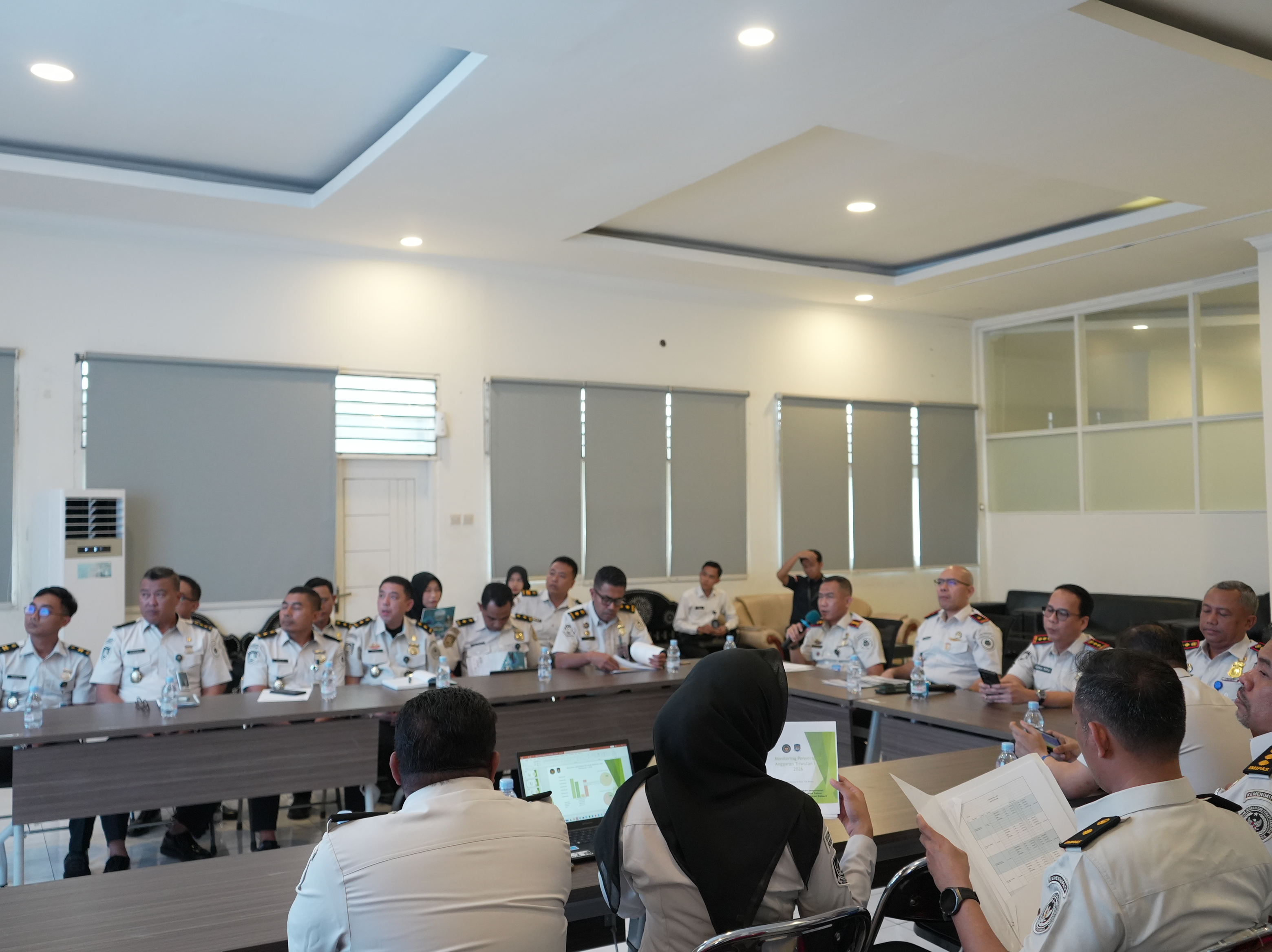 Rapat Pembahasan Penyerapan Anggaran Triwulan I 2026, Kanwil Ditjen Imigrasi NTB Tekankan Percepatan Kinerja